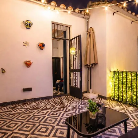 Zahra - Habitación Con Terraza Centro Apartamento